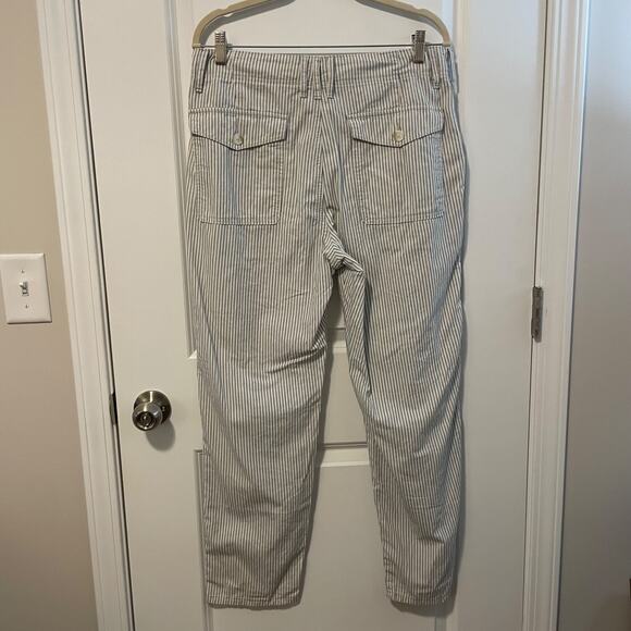 American Eagle White Blue Pinstriped Cotton Pants Patch Pockets Taper Leg Sz 8 - Picture 2 of 12